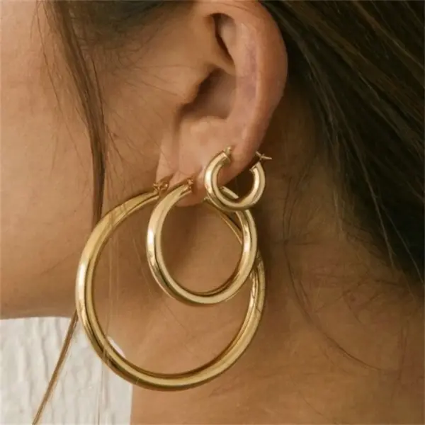 Wholesale Ion Plating (IP) 18K Gold Plated Circle 304 Stainless Steel Simple Style Commute Waterproof Non Tarnish Earrings