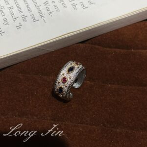 J042 blue horse eye