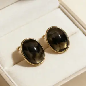 Black / Average Size / Oval