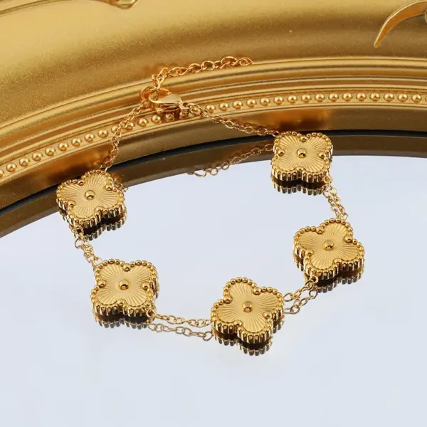 Wholesale Three-dimensional Flowers Stud Earrings For Women In Titanium Steel With UV Plating
