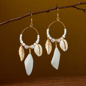Shell feathers white