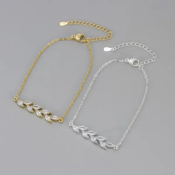 Wholesale Heart Hoops Leaf Pattern Bracelets For Women In Copper With Zircon Inlay, Available In Golden