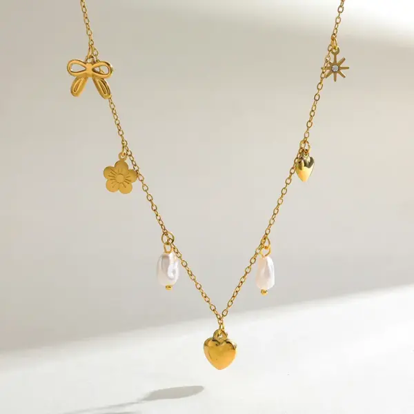 Wholesale Stainless Steel 18K Gold Plated Multi-Pendants Necklace Imitation Pearl Embedded Zircon Heart Sakura Design Casual Romantic Artistic