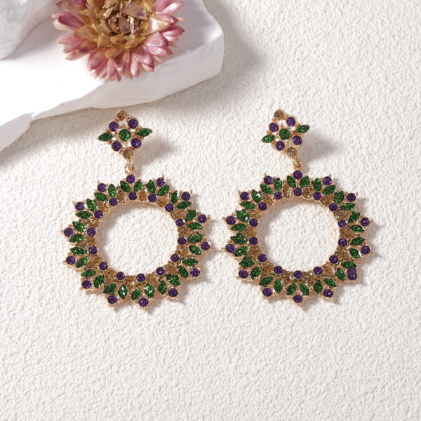 oly-b5cd2f9c253f69a40dc0bec22e47a2b0 Wholesale Carnival Simple Fashion Alloy Full Diamond Geometric Flower Flower Earrings Exquisite High-end Women