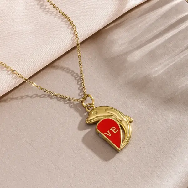 Wholesale Sweet Couple Necklaces For Valentine’s Day Featuring Heart Shape Design In Titanium Steel, 1 Pair, Golden