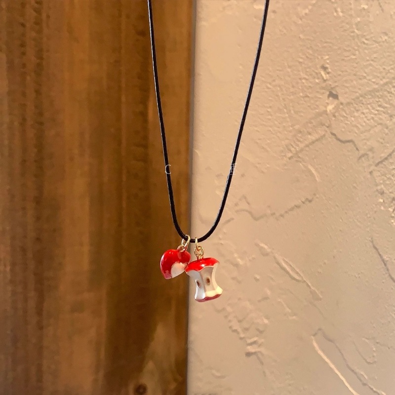 Wholesale Red Apple Pendant Cute Dropping Glaze Love Apple Necklace Red Girl Pendant Neck Chain Clavicle Chain Woolen Chain Trendy