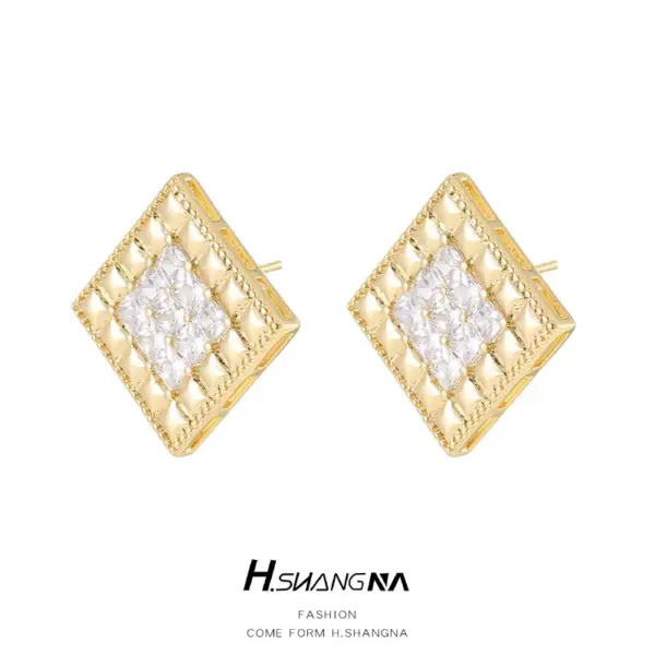 Wholesale Rhombus Stud Earrings For Women With 925 Sterling Silver Posts, Copper Base, Electroplated 14K Real Gold, And Zircon Inlay