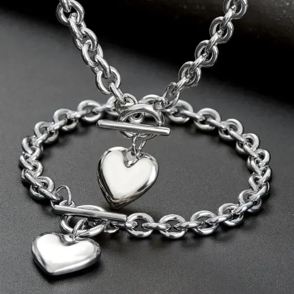 Wholesale 201 Stainless Steel 304 Stainless Steel Heart Shape Electroplating Stone-Free 18K Real Gold Plated Golden Plated Vacation Classic Style Cable Chain Bracelets Necklace