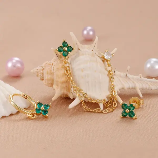 Wholesale New Stylish Stainless Steel Diamond Embedded Petal Earrings Women's Set Geometric Pattern Luxury Style 18K Gold Ear Studs