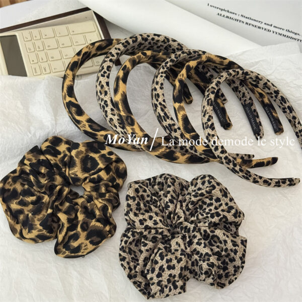 Wholesale Retro Leopard Print Sponge Hair Hoop Fashion All-match Headband Fashionable Out-of-the-way Pressed Hair Caps Hair Ring
