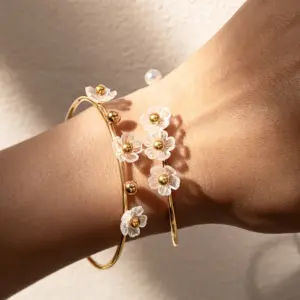 Wholesale Asymmetrical Round Bangle For Women, 304 Stainless Steel With 18K Gold Plated And PVD Coated Finish, Artificial Pearl Inlay