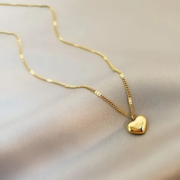 Wholesale Jewelry Simple Style Heart Titanium Steel Imitation Gold Snake Chain Necklace