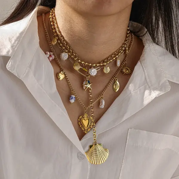 Wholesale Sun Pendant Necklace For Women In 304 Stainless Steel With 18K Gold PVD Coating And Zircon Inlay, Side Chain