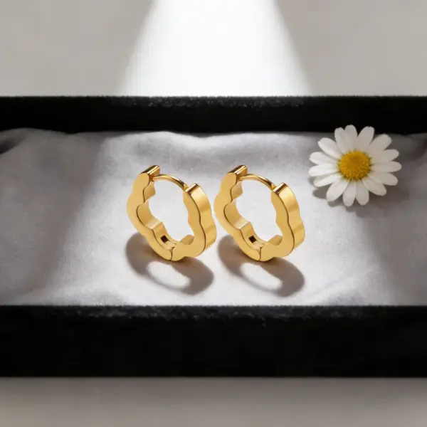 Wholesale Hypoallergenic Flowers Sleeper Earrings For Women In 304 Stainless Steel With 18K Real Gold Plated Finish
