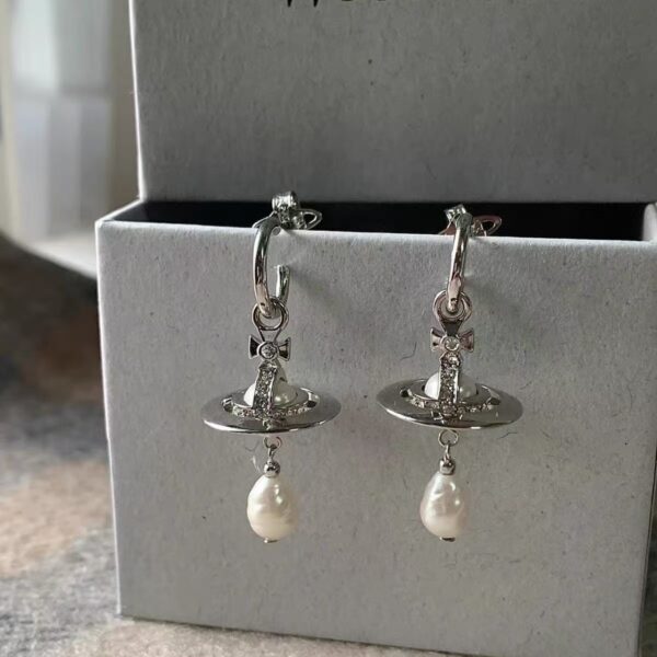 Wholesale Western Queen Mother Vintage French Saturn Water Drops Baroque Pearl UFO Valentine's Day Gift Light Luxury Earrings