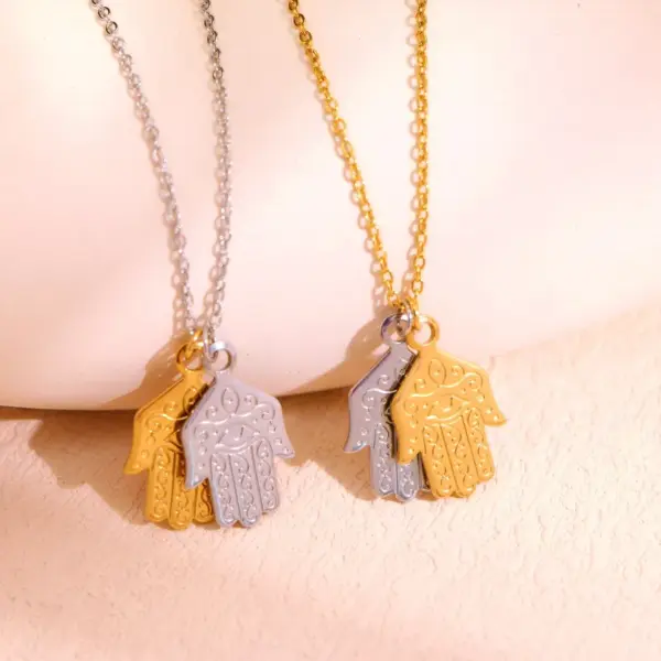 Wholesale Stainless Steel O-Shape Lockbone Chain Pendant Necklace Women's Style Electroplated 18K Gold Titanium Steel Geometric Pattern