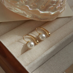 Wholesale A two-piece pearl earrings niche design high-grade earrings 2024 new trendy light luxury temperament earrings for women