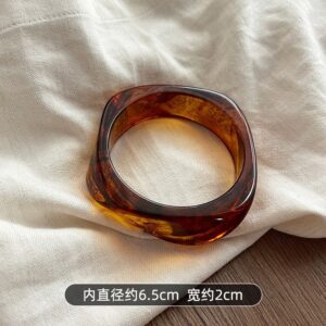 Square-amber