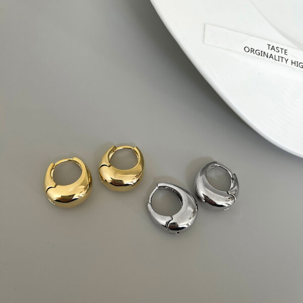 oly-b9f1c91e1e537426cf6d2946fd881bcd Wholesale Style Oval Earrings 925 Silver Pin Ear Buckle Women's Simple Fashion Elegant Commuter Niche Design Electroplated Gold
