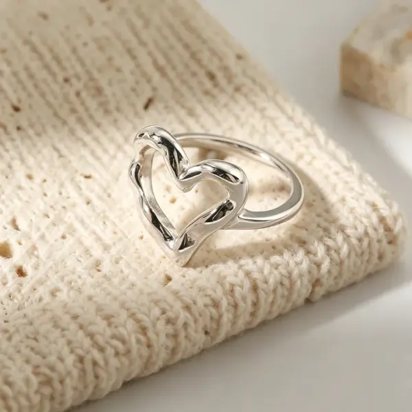 Wholesale Unisex Heart Shape Ring In 316 Stainless Steel With 18K Real Gold Plated PVD Coated Hypoallergenic Finish
