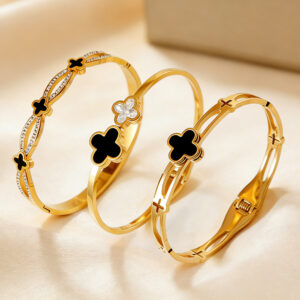 Wholesale Stainless steel electroplated four-leaf clover non-fading bracelet, eco-friendly bracelet, gold bracelet, mirror bracelet, titanium steel