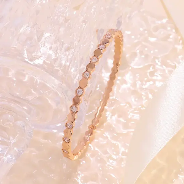 Wholesale Geometric Electroplated Copper Bangle For Women With Water Plating And Zircon Inlay
