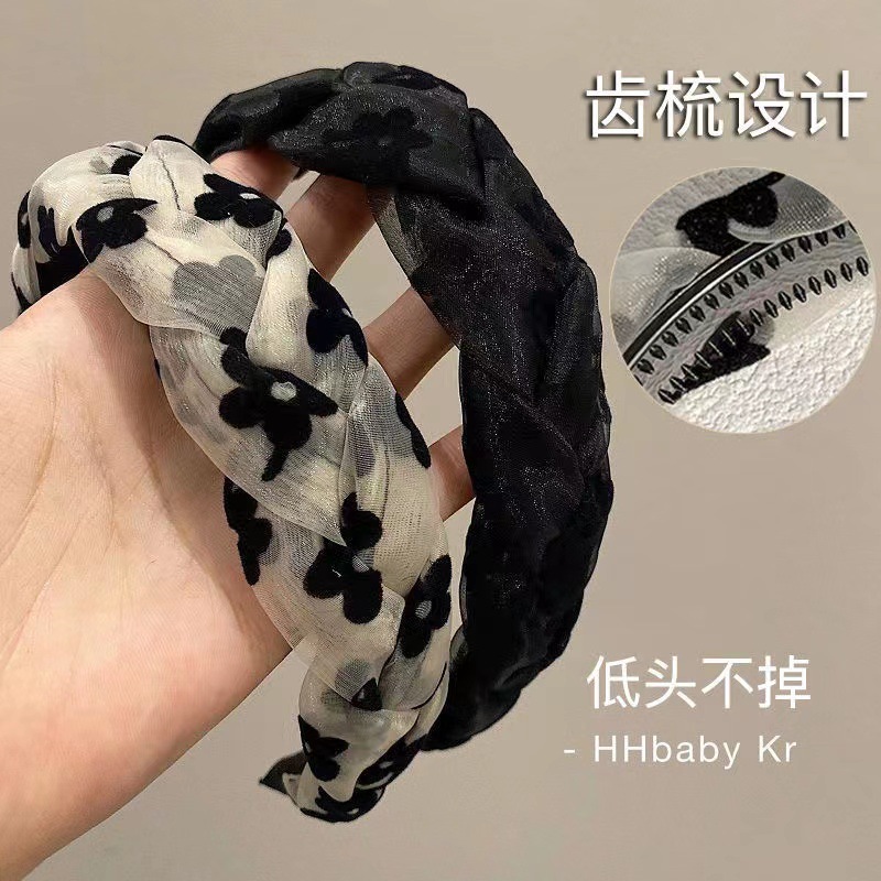 Wholesale Non-slip toothed twist braid headband female summer high-grade pressure-sensitive hair versatile out retro French hairpin headband