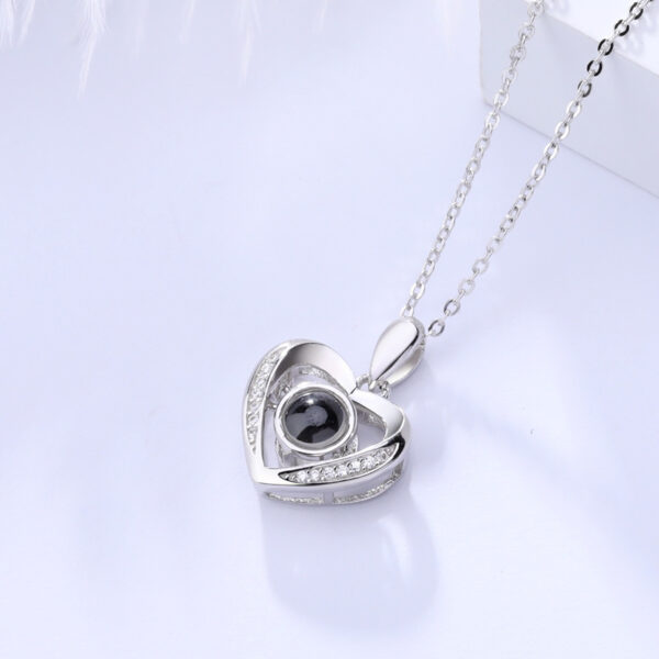 oly-baa46c3088c204799f21d02dc4e8033e Wholesale 100 languages projection necklace Valentine's Day gift heart-shaped pendant beating heart heart-shaped smart necklace