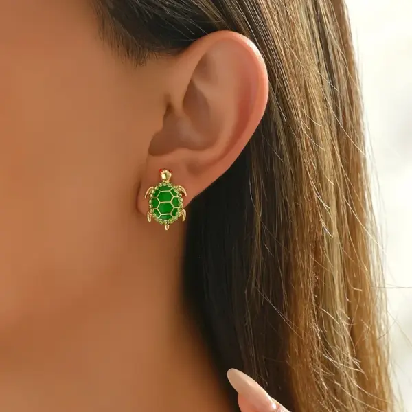 Wholesale Electroplated Tortoise Stud Earrings For Women Featuring Alloy Posts And Rhinestone Inlay
