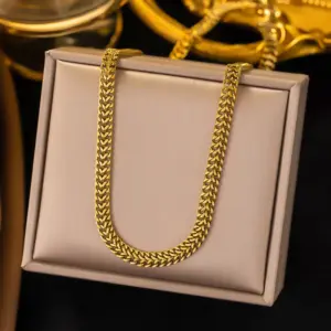 [Xlh239] Braided Chain / Gold