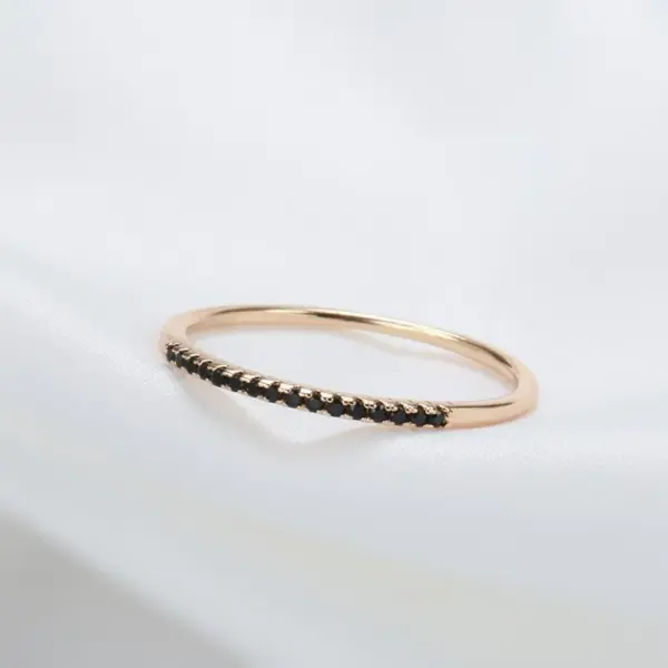 Wholesale New Simple Black Zircon Ring 585 Rose Gold Plain Ring Versatile Women's Finger Ring Luxury Style Geometry Pattern
