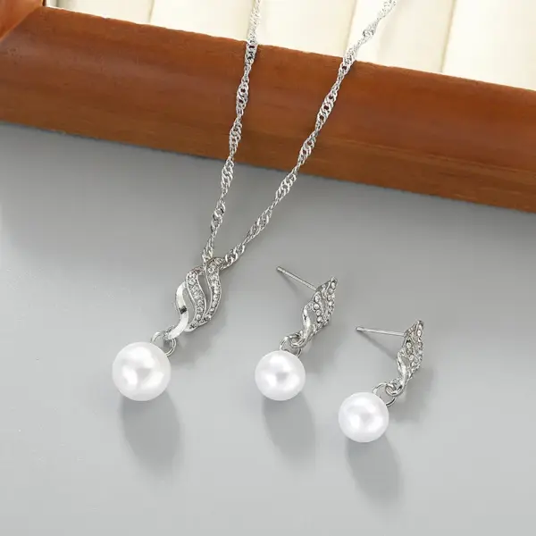 Wholesale Geometric Jewelry Set With KC Golden Plated Finish And Zircon Inlay, Waterproof Non Tarnish Craft, Featuring Cable Chain For Unisex
