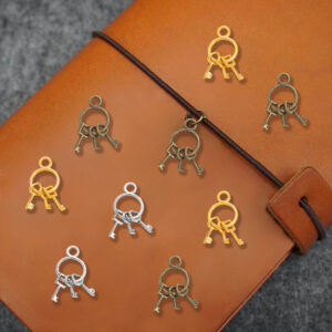 Wholesale Vintage three-color handmade alloy key pendant pendant accessories bracelet necklace jewelry accessories