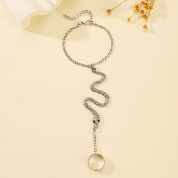 oly-bd73a973444122e7c676d44b25cd6303 Wholesale Halloween Jewelry Niche Elegant Snake Spider Chain Ring Bracelet One-piece Finger Bracelet for Women