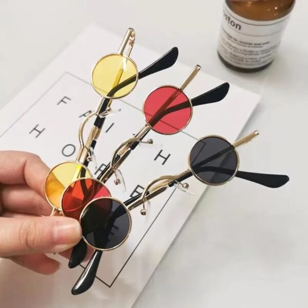 Wholesale Ultra Small Frame Round Retro Sunglasses for Men and Women Mini Small Round Frame Table Mirror Traitor Glasses Hip-Hop Sunglasses