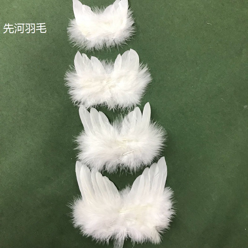 Wholesale Factory direct Christmas tree feather wings pendant decoration mini Barbie doll clothing accessories