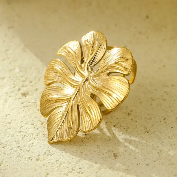 Wholesale Jewelry Vacation Streetwear Leaves 304 Stainless Steel 18K Gold Plated PVD Coated Rings