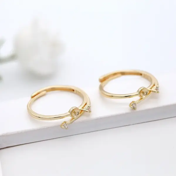 Wholesale Adjustable Leaves Ring For Women In 14k Gold Filled With Electroplated Finish And Zircon Inlay, New Style