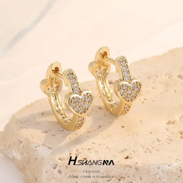 Wholesale Heart Shape Earrings For Women With 925 Sterling Silver Posts, Copper Base, And 14K Real Gold Plated Finish Featuring Zircon Inlay