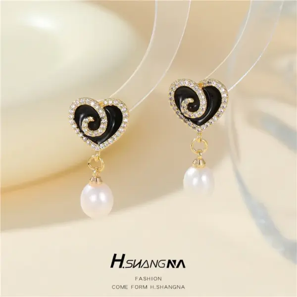 Wholesale Heart Shape Stud Earrings For Women With 925 Sterling Silver Posts, Copper Base, 14K Real Gold Plated Bezel Setting And Zircon Inlay