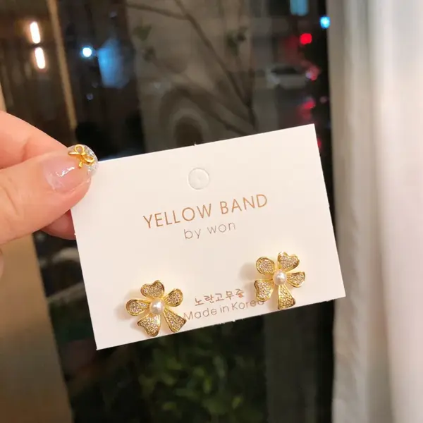 Wholesale Spring S925 Silver Needle Zircon Pearl Daisy Cute Fresh Flower Micro-Set Earrings Bohemian Style Sweet Cool Trend