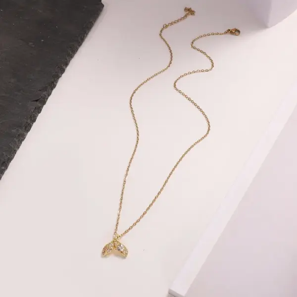Wholesale 304 Stainless Steel Cross Electroplated Zircon Gold Plated Glam Modern Style Shiny Plating Inlay Gold Necklace