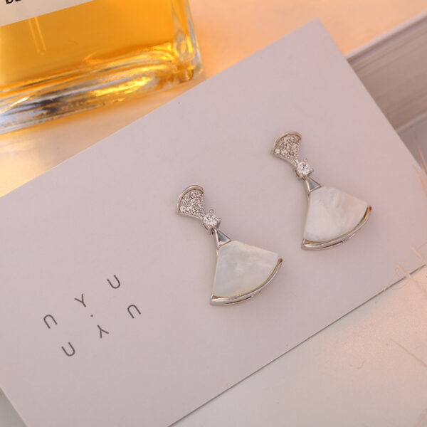 Wholesale Valentine's Day gift earrings personalized fashion high-grade fan-shaped shell earrings