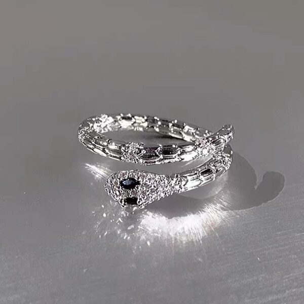 Wholesale Awesome Accessible Luxury Snake Ring Women's Niche Design Couple Ring Sense of Design Personalized Index Finger Ring Men's Trendy
