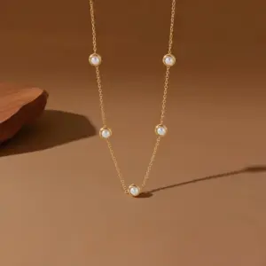 X01265-Five Pearls-Necklace-- Gold