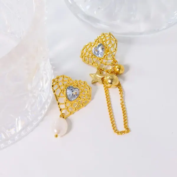 Wholesale Elegant Pearl Earrings Titanium Steel Tassel Non-fading Heart Shaped Clip-Ons For Party Yellow 18K Gold Plated 304 Stainless Steel