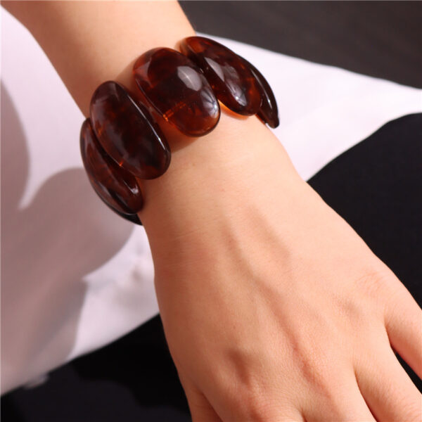Wholesale Fashionable Amber Pattern Acrylic Bracelet, Exaggerated Geometric Hand-Beaded Pattern Bracelet