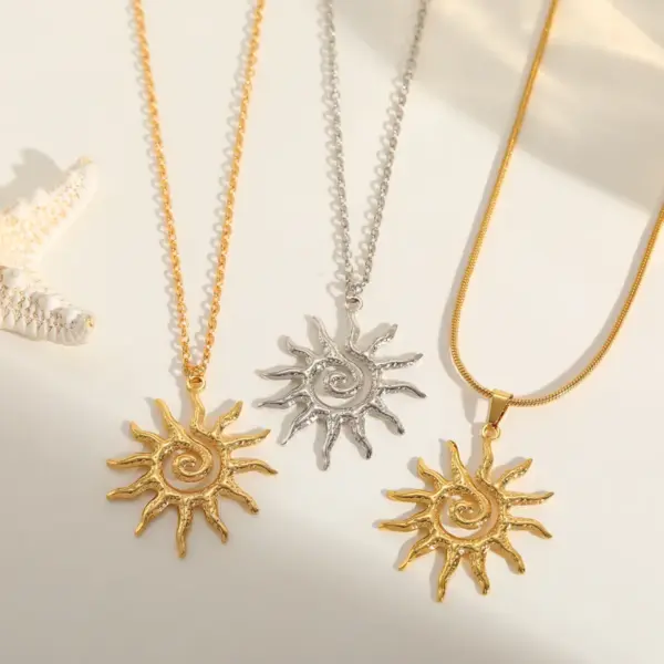 Wholesale Jewelry Retro Classic Style Sun 304 Stainless Steel Plating Pendant Necklace Cable Chain