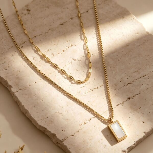 Wholesale Titanium steel double-layered small square pendant necklace with mother-of-pearl pendant; titanium steel colorfast, luxurious clavicle chain.