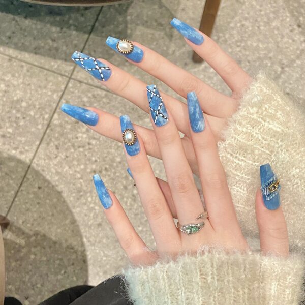 Wholesale Yihe Denim Style Cross Manicure Wearable Manicure Denim Raw Edge Handmade Original Design Diagonal Cut Hand-Painted